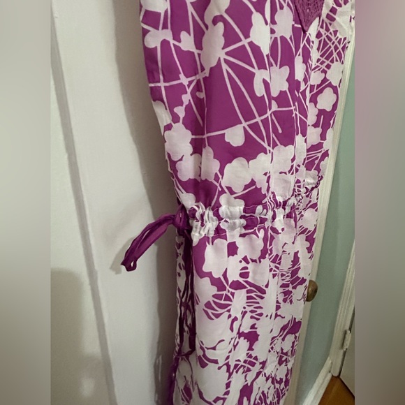 V neck lightweight purple and white floral spaghetti strap dress S/M - Picture 2 of 6